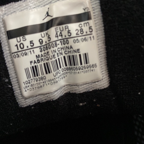 Jordan 11 Retro Low IE - Picture 15 of 15